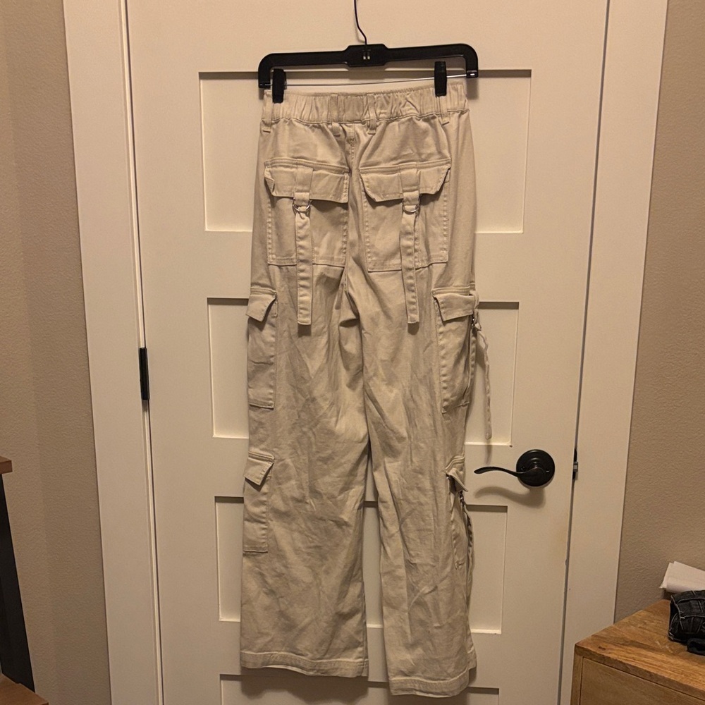 Eladay Women's Beige Wide Leg Cargo Pants - Picture 4 of 5